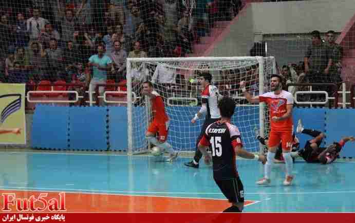 گزارش تصویری/بازی تیم های شهروند ساری با مس سونگون