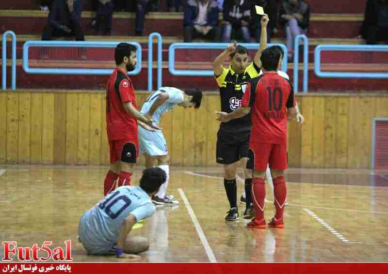 گزارش تصویری/بازی تیم های یاسین پیشرو قم با حفاری خوزستان