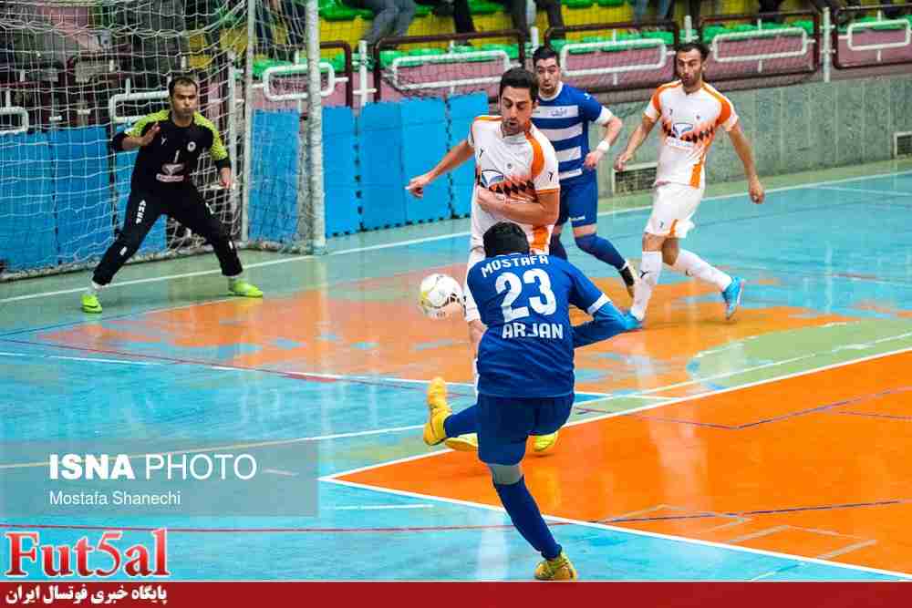گزارش تصویری/بازی تیم های شهروند ساری با ارژن شیراز
