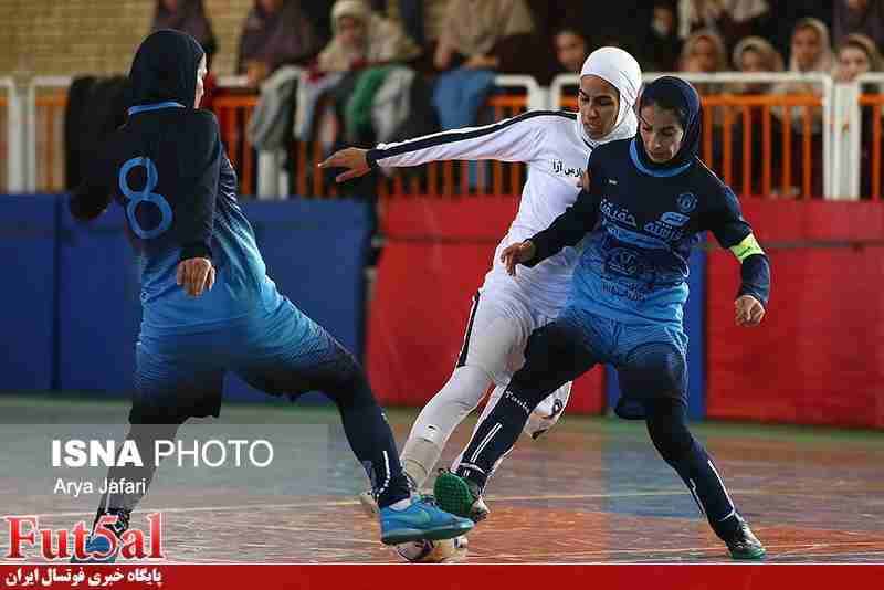 گزارش تصویری/ بازی تیم های دریژنو فرخ شهر با پارس آرای شیراز