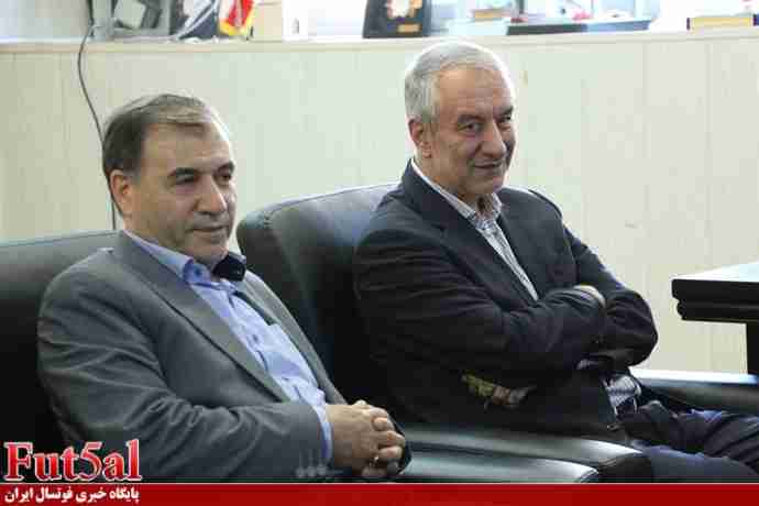 رئیس و دبیر سازمان لیگ فوتسال به اصفهان سفر می کنند