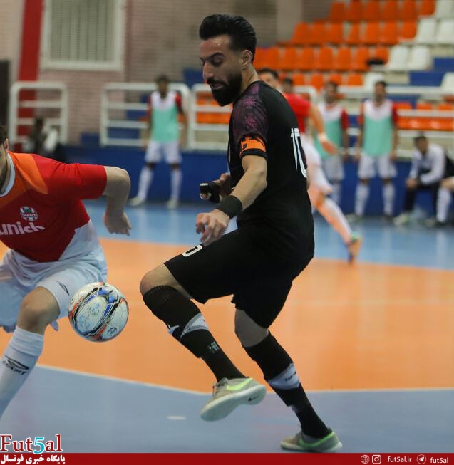 سروری : چرا رکن‌آذین مقابل سایر تیم‌های لیگ این‌گونه فوتسال بازی نکرده است /حفیظی یکی از ضعیف‌ترین قضاوت‌های خود را در این دربی پشت‌سر گذاشت