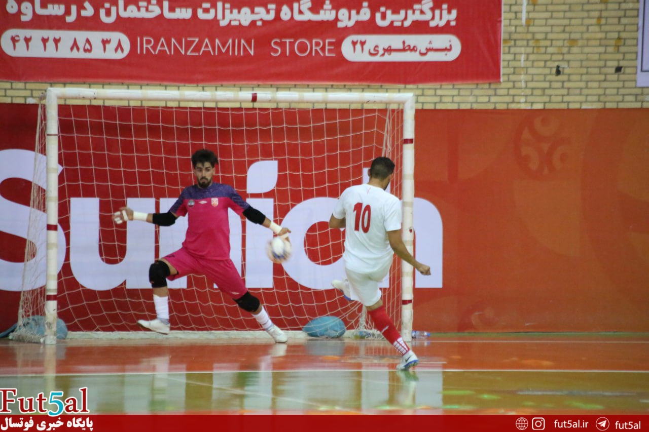رستمی ها : برای تبدیل شدن به یک دروازه بان مدرن تلاش می کنم / صمیمی همواره مثل یک برادر کنارم حضور دارد رستمی ها : برای تبدیل شدن به یک دروازه بان مدرن تلاش می کنم / صمیمی همواره مثل یک برادر کنارم حضور دارد