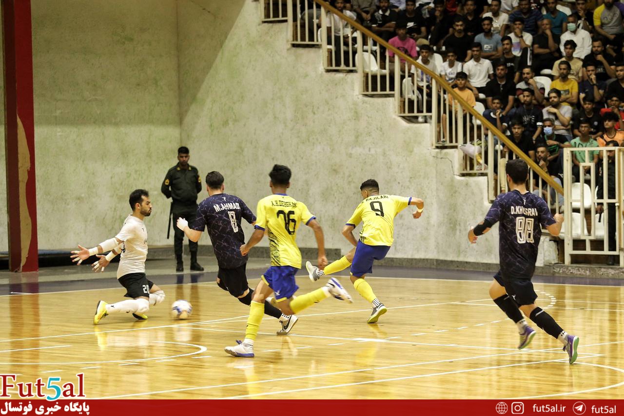 نبرد همسایه های بالای جدول در زرند