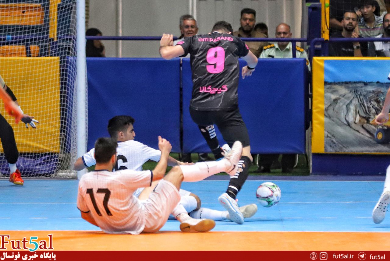 جنگ ستارگان در سیرجان جنگ ستارگان در سیرجان