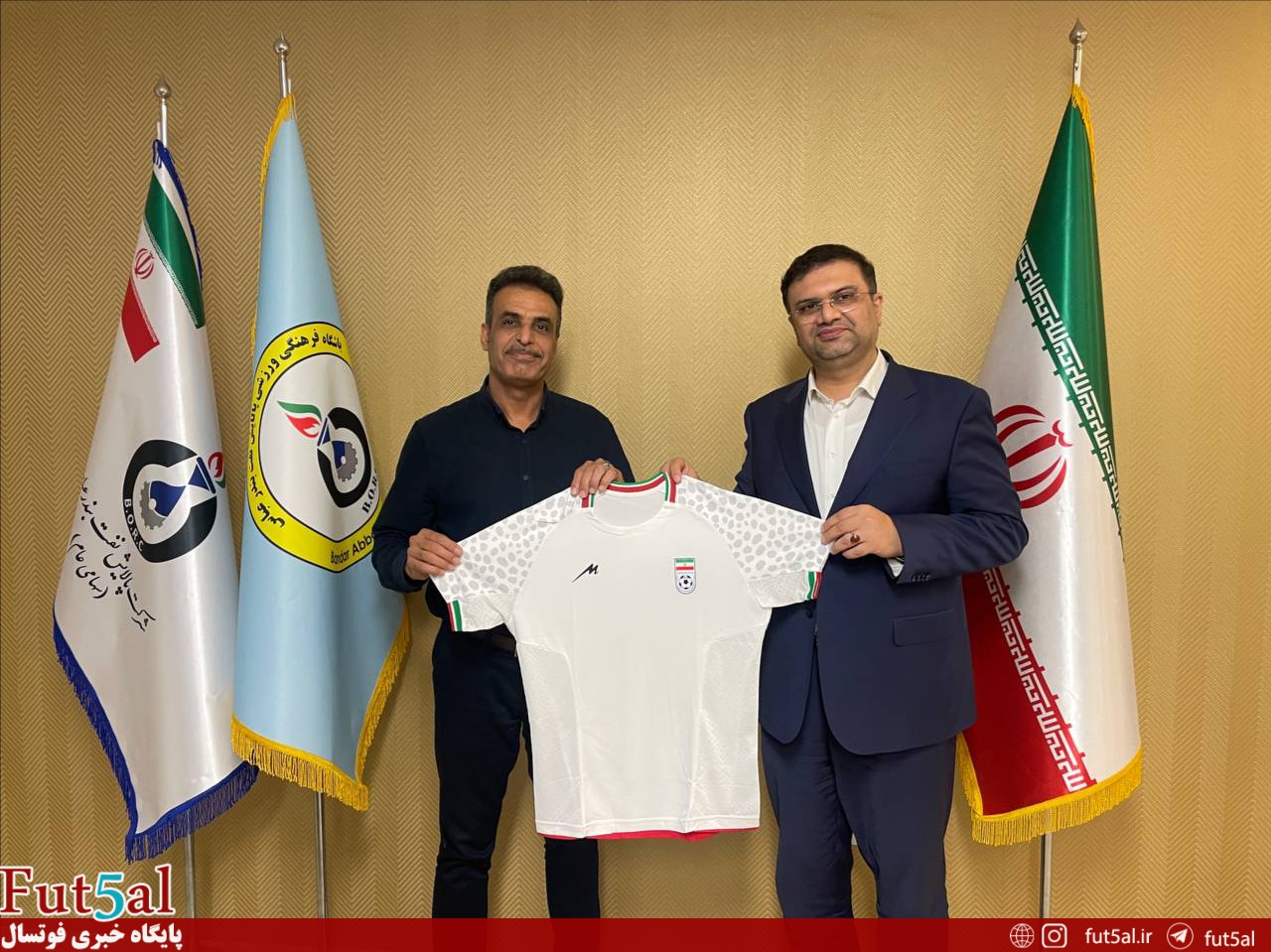 بازدید رئیس سازمان لیگ فوتسال از باشگاه پالایش نفت بندرعباس + تصاویر