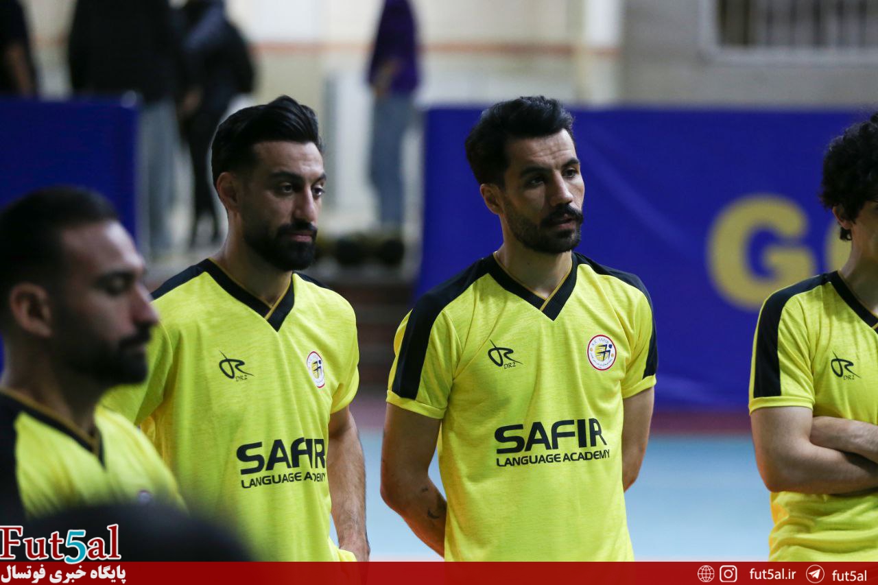 گزارش تصویری/ تمرین تیم سفیر گفتمان تهران پیش از بازی با فرش آرا مشهد گزارش تصویری/ تمرین تیم سفیر گفتمان تهران پیش از بازی با فرش آرا مشهد