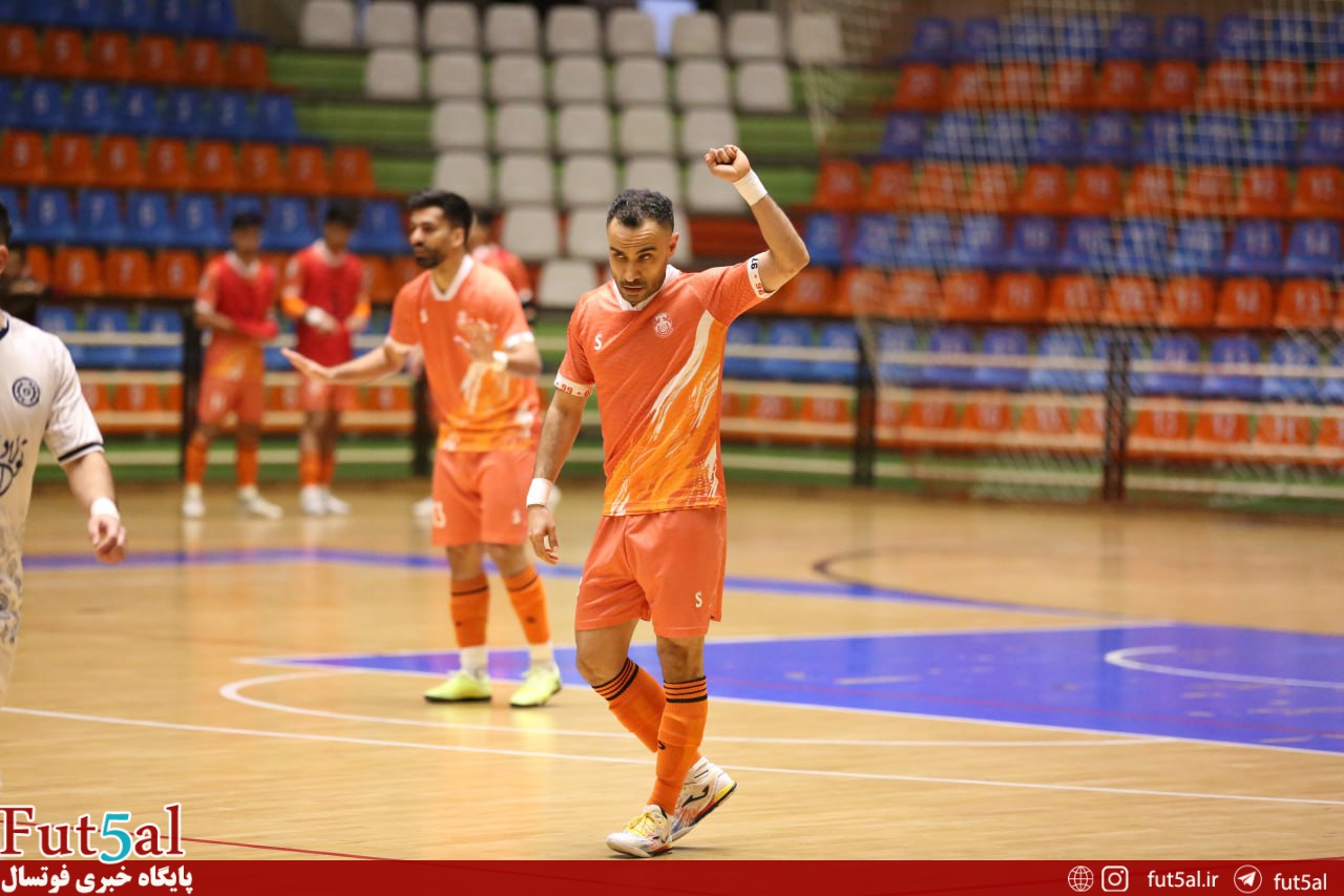 حرکت جوانمردانه حسن زاده در اوج حواشی ال کلاسیکو حرکت جوانمردانه حسن زاده در اوج حواشی ال کلاسیکو