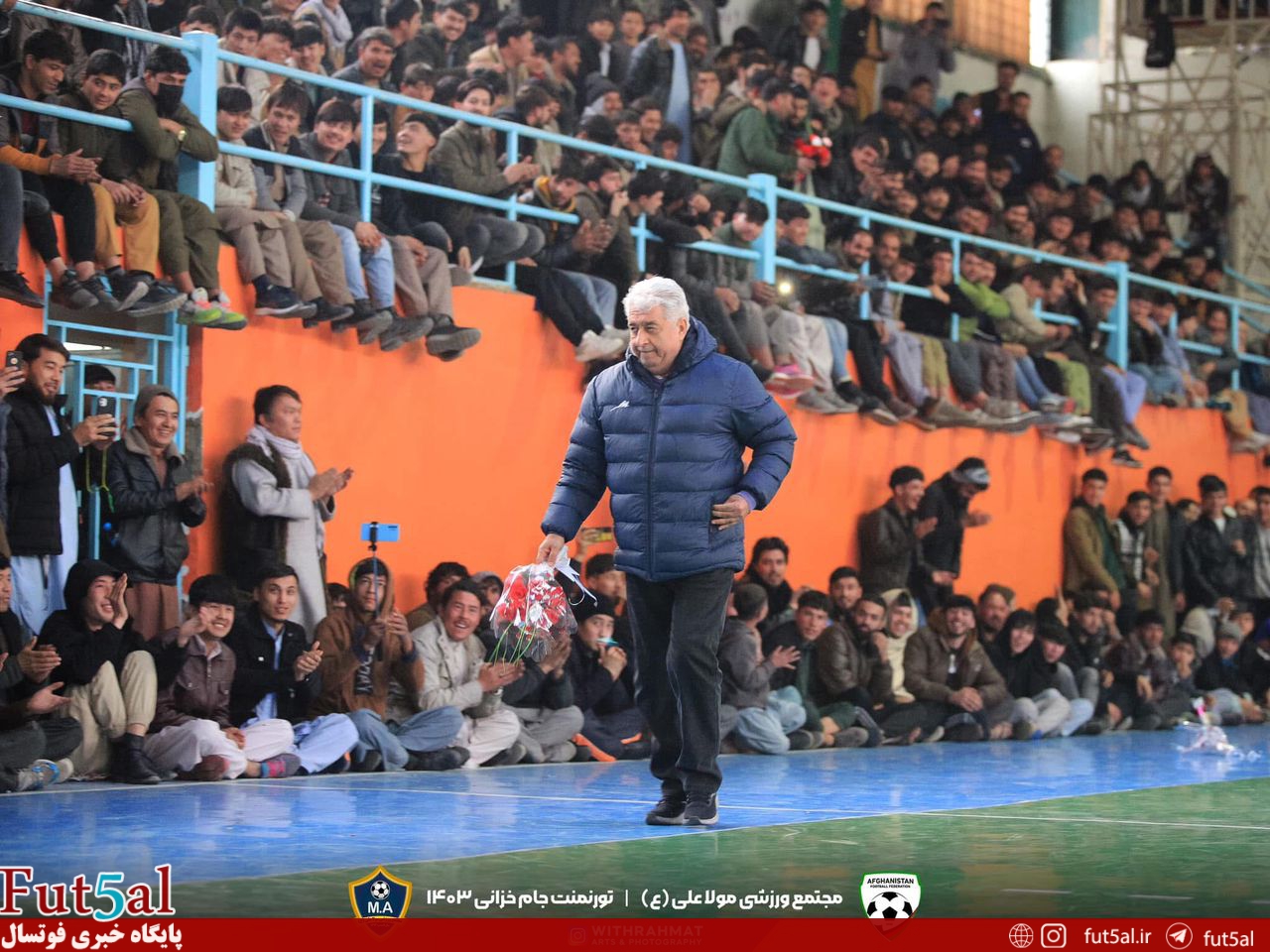 تجلیل از حسین شمس در افغانستان در حاشیه جام خزان کابل+ عکسها تجلیل از حسین شمس در افغانستان در حاشیه جام خزان کابل+ عکسها