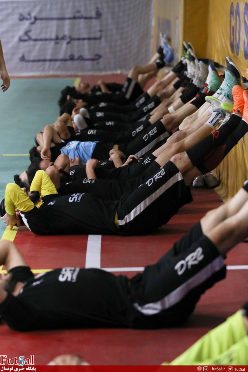 گزارش تصویری/ تمرین تیم سفیر گفتمان پیش از بازی مقابل فولاد هرمزگان گزارش تصویری/ تمرین تیم سفیر گفتمان پیش از بازی مقابل فولاد هرمزگان