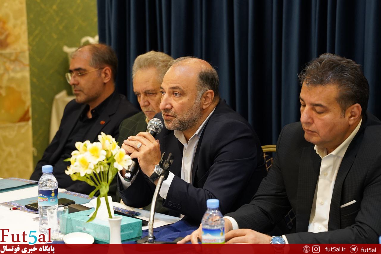 عراقی زاده:هواداران منتظر هستند بازیهای خوبی ببینند و تیم امتیازها را دشت کند/ برای تیمی که میخواهد قهرمان شود، بازی داخل و خارج از خانه معنا ندارد عراقی زاده:هواداران منتظر هستند بازیهای خوبی ببینند و تیم امتیازها را دشت کند/ برای تیمی که میخواهد قهرمان شود، بازی داخل و خارج از خانه معنا ندارد