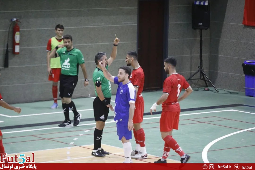 گزارش تصویری/ بازی تیم های پالایش نفت شازند و فولاد هرمزگان گزارش تصویری/ بازی تیم های پالایش نفت شازند و فولاد هرمزگان