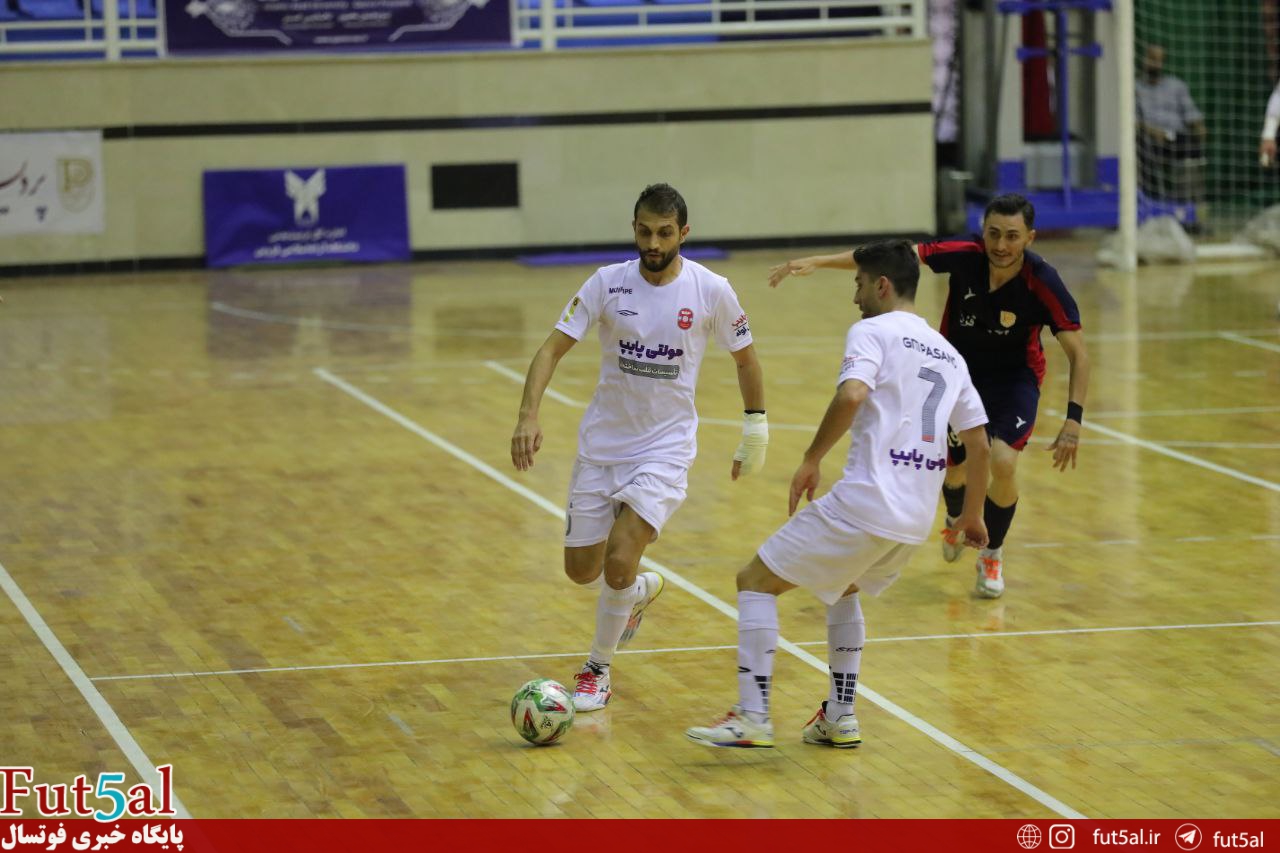 گزارش تصویری دیدار تیمهای گیتی پسند و پردیس قزوین گزارش تصویری دیدار تیمهای گیتی پسند و پردیس قزوین