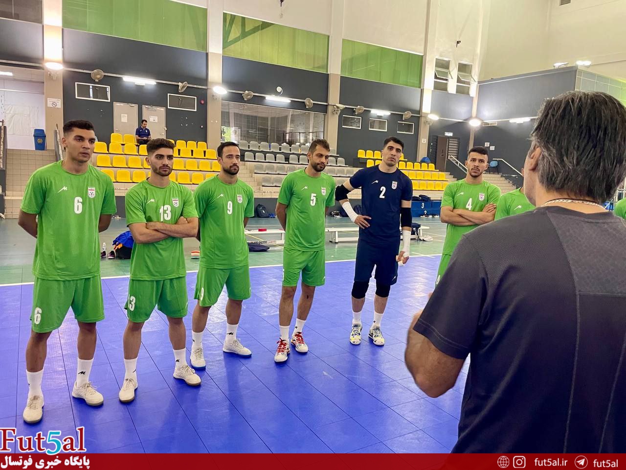 تمرین تیم ملی فوتسال در هوای شرجی