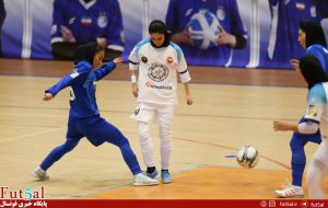 چرا بازی تیم های بانوان هیات فوتبال خراسان رضوی و استقلال نیمه تمام ماند؟