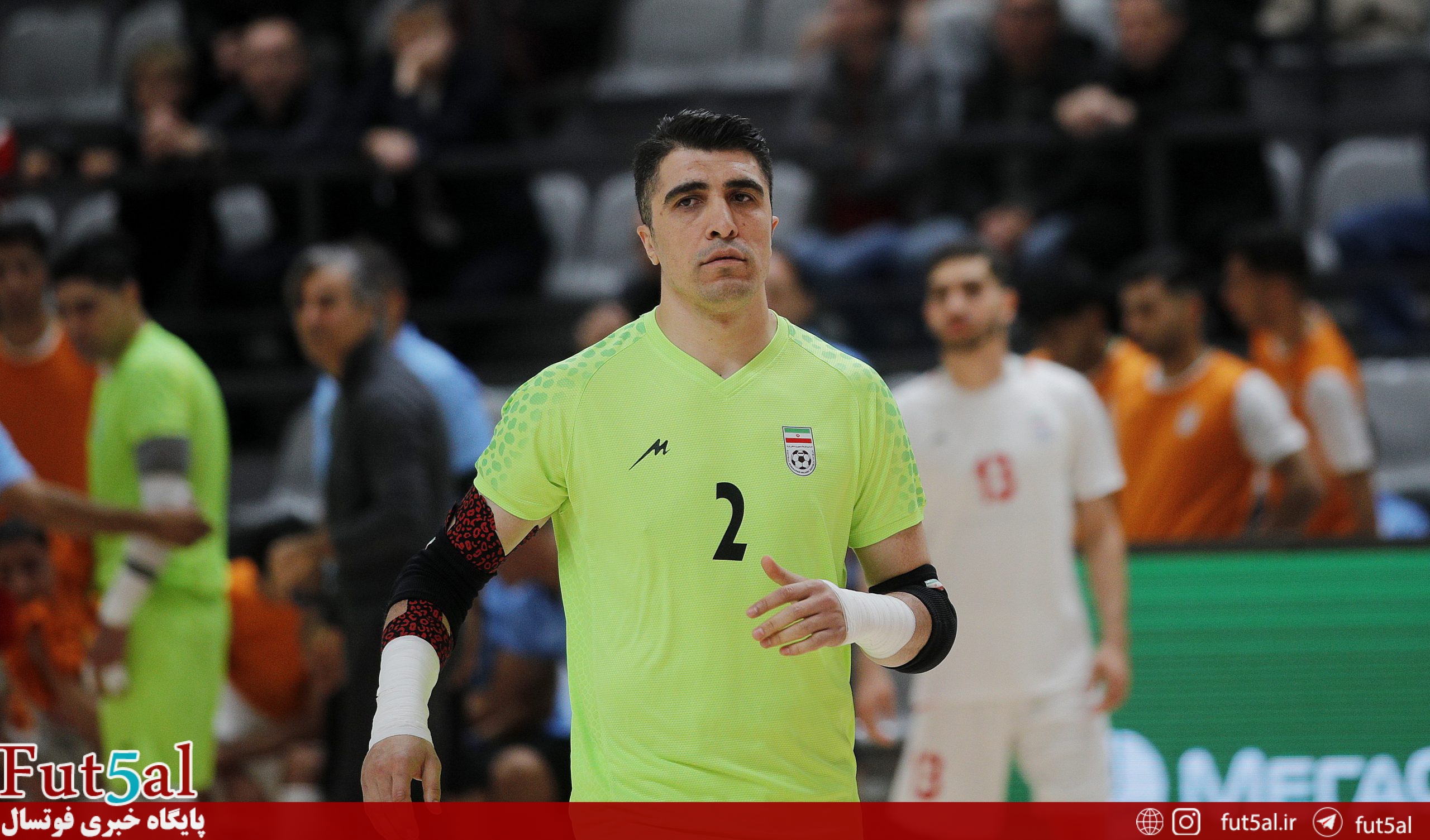 واکنش عجیب گلر ملیپوش به خط خوردن + عکس واکنش عجیب گلر ملیپوش به خط خوردن + عکس