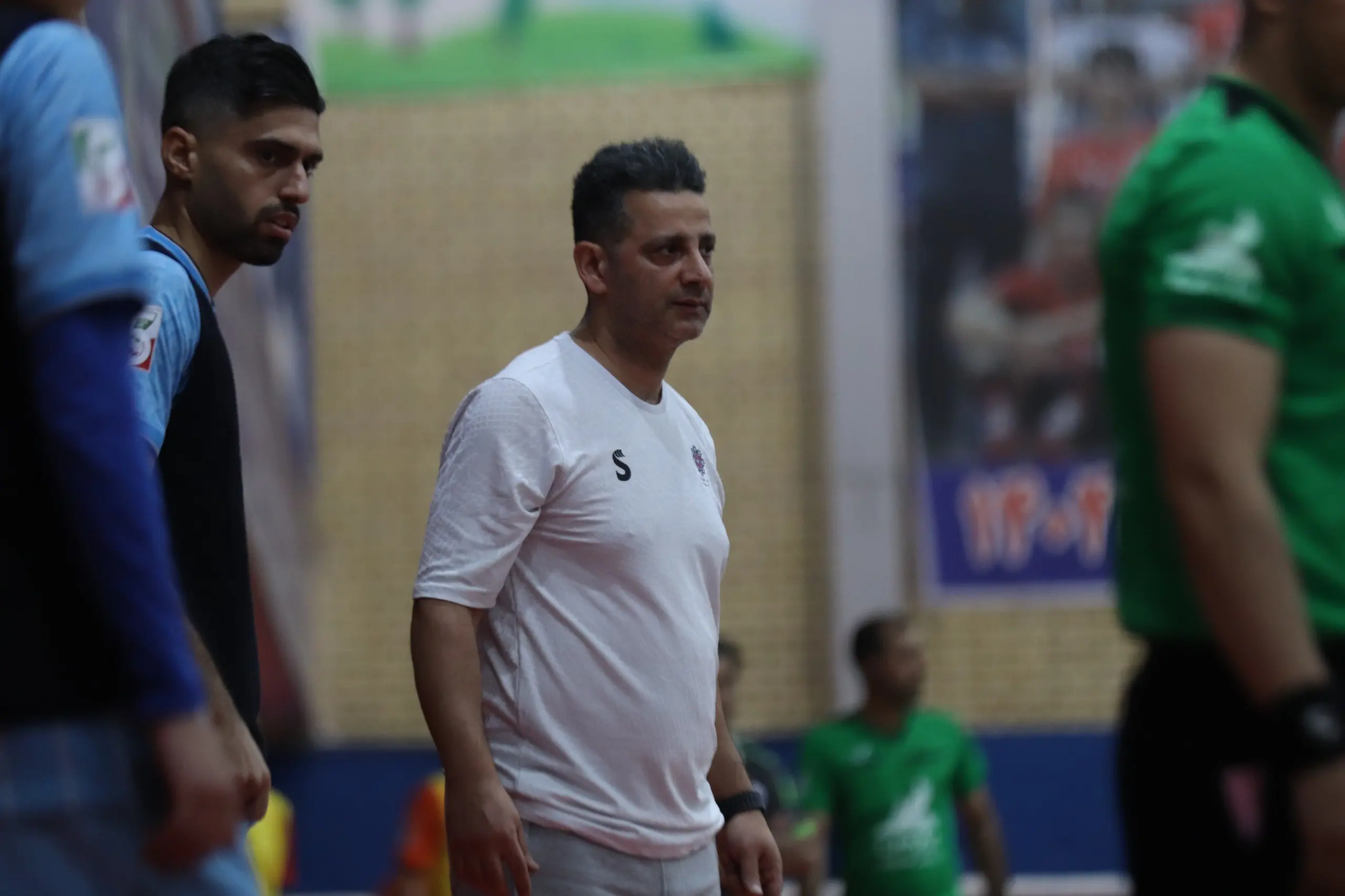 یک نیمه بندری‌ها را پرس کردیم و بردیم