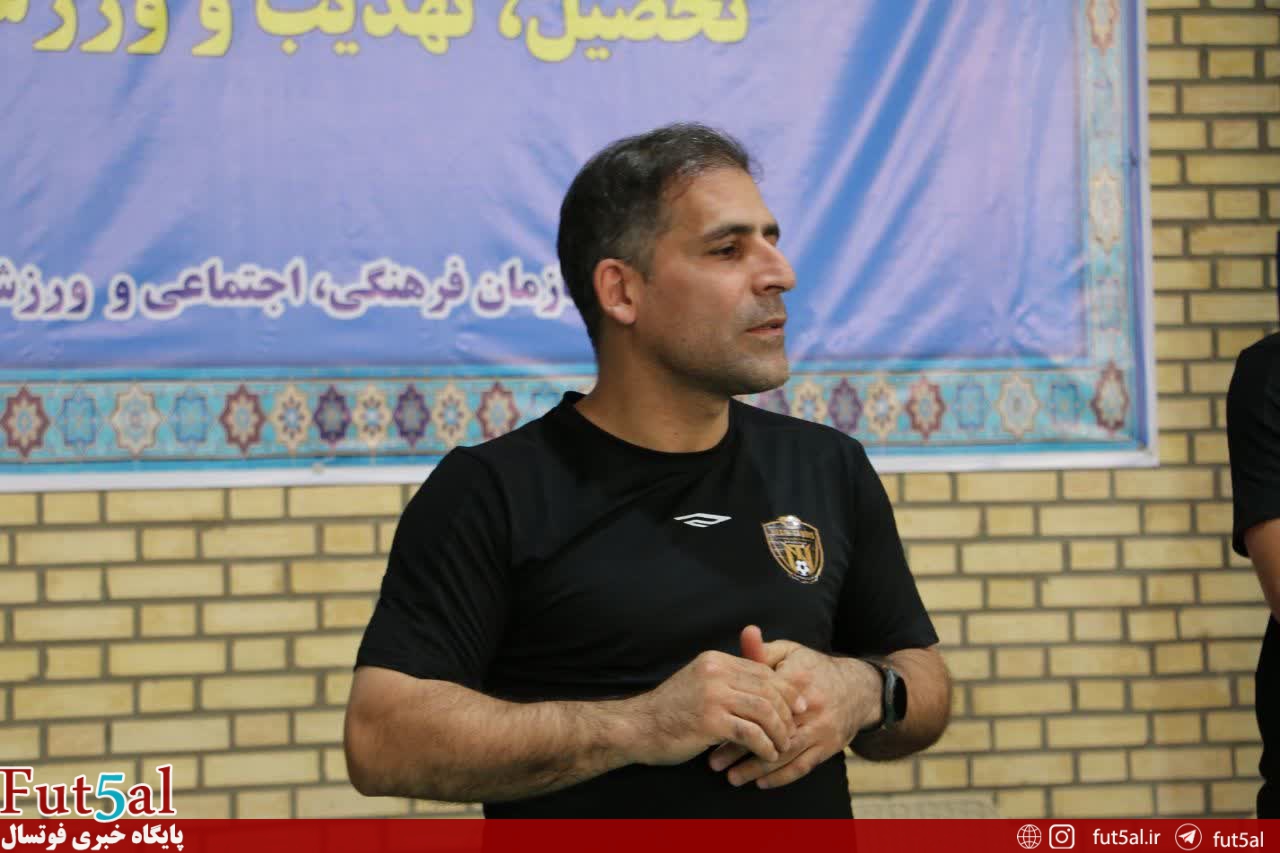 نصیری: نگین تندیس با تلفیقی از تجربه و جوانی، پرچمدار فوتسال تهران در لیگ است