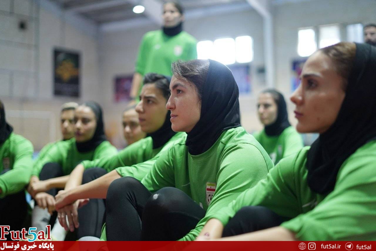 تمرین تیم ملی فوتسال بانوان با محوریت برنامه‌های تاکتیکی کادر فنی